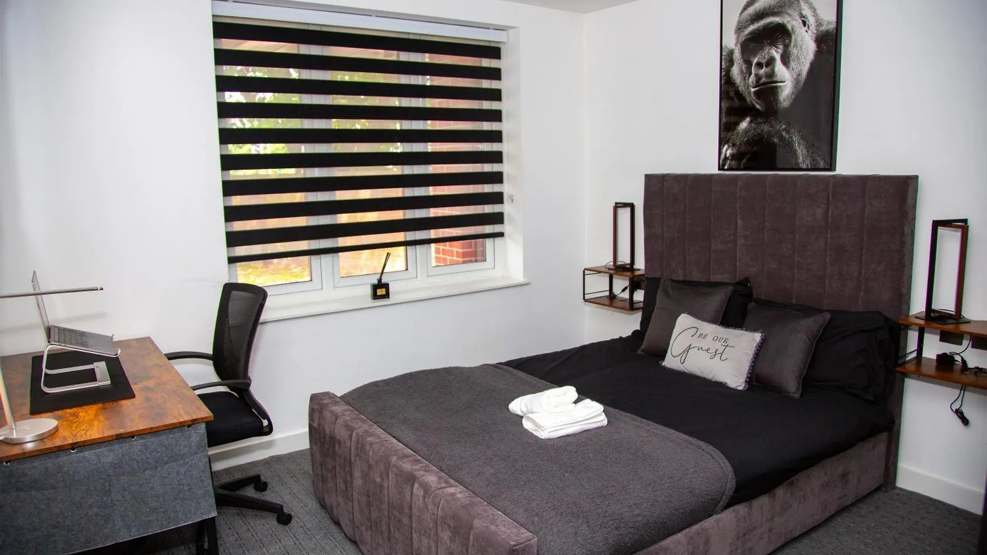 Luxury 2 Bed West London, Free Parking Apartment Uxbridge 0*,  United Kingdom